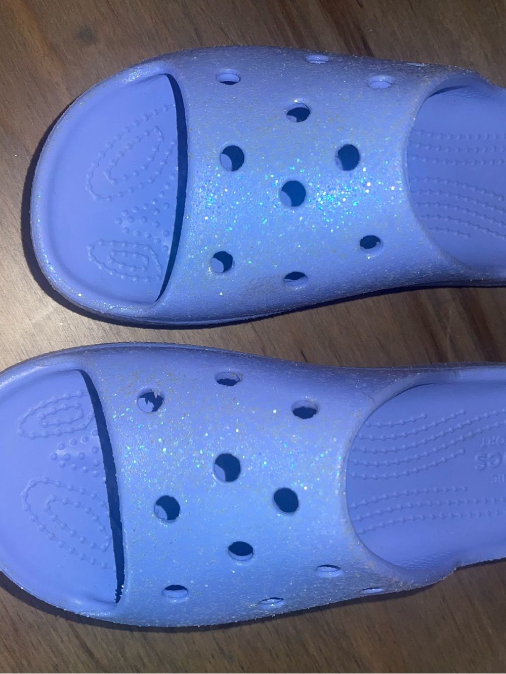 CROCS Kids Glitter Slide Sandals in Light Lavender